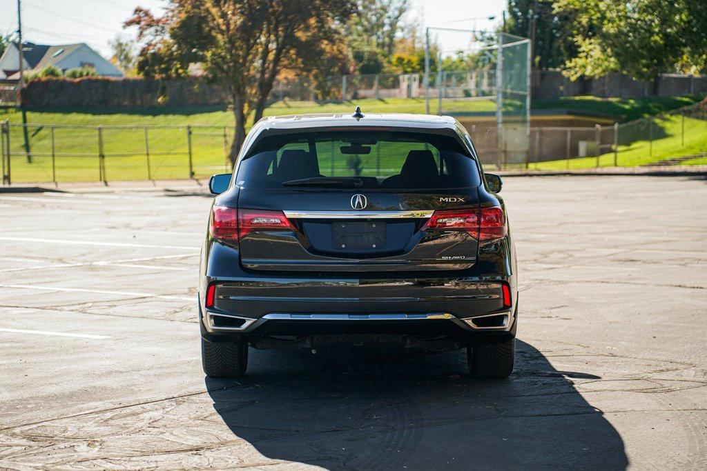 used 2018 Acura MDX car, priced at $21,495