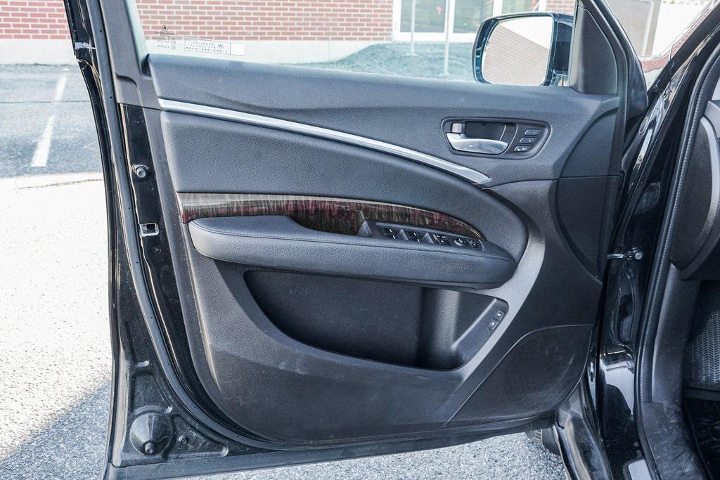 used 2018 Acura MDX car, priced at $21,495