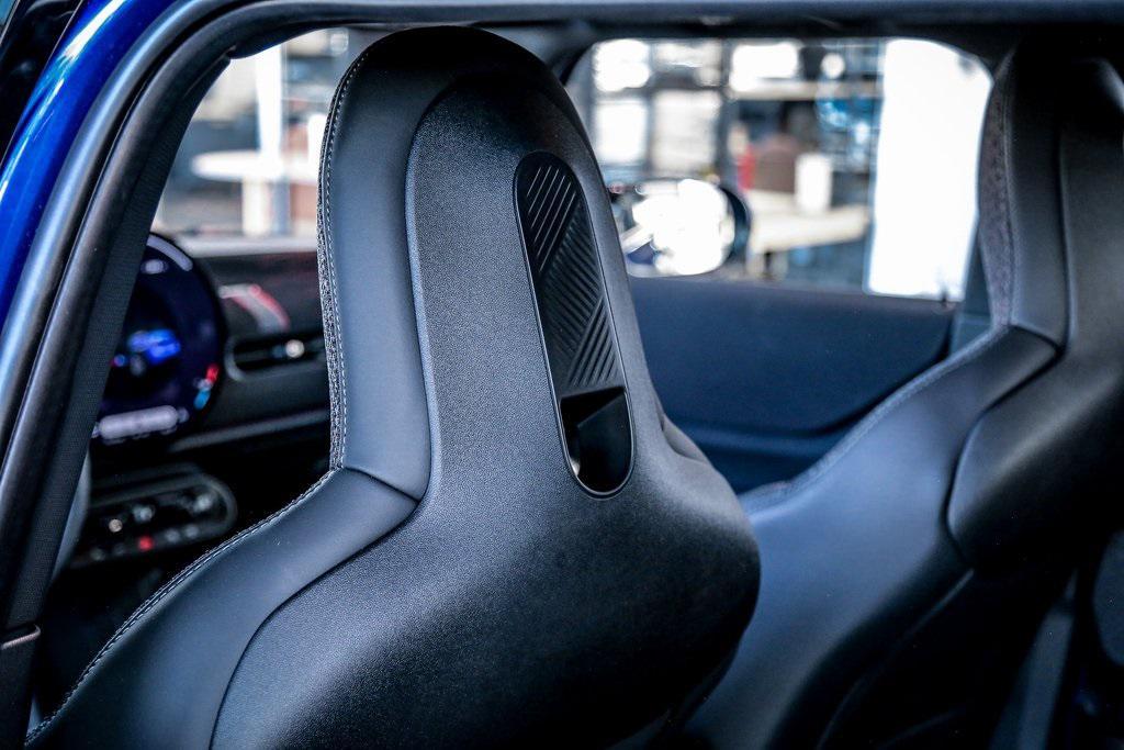 new 2025 MINI Hardtop car, priced at $41,260