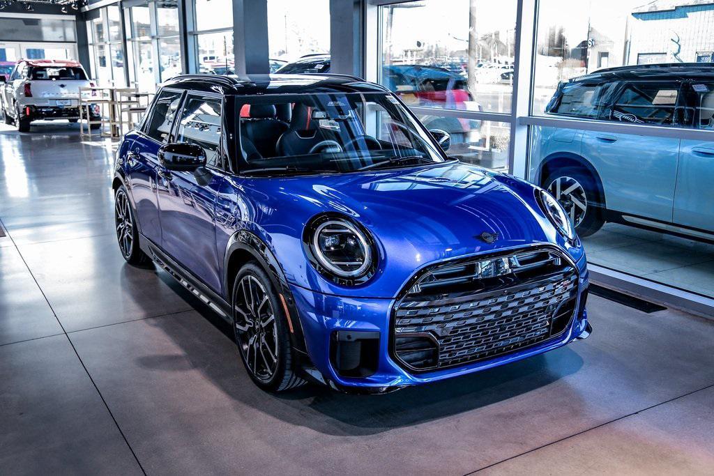new 2025 MINI Hardtop car, priced at $41,260