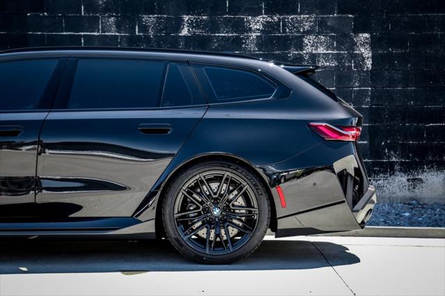 new 2025 BMW M5 car, priced at $144,165