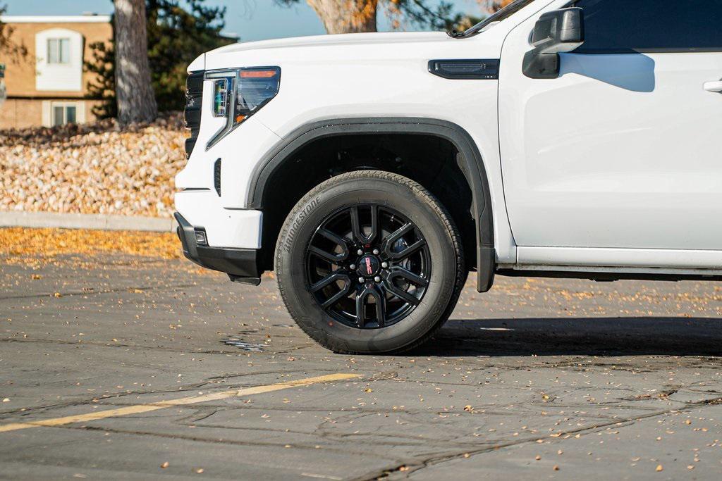 used 2022 GMC Sierra 1500 car, priced at $35,995