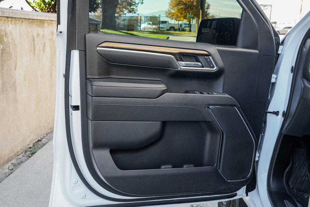 used 2022 GMC Sierra 1500 car, priced at $35,995