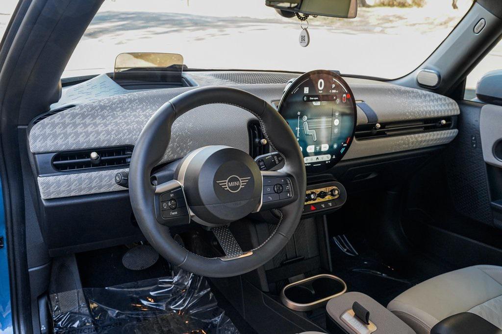 used 2025 MINI Hardtop car, priced at $31,495
