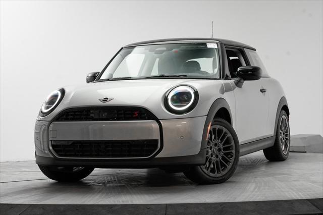 new 2025 MINI Hardtop car, priced at $35,595