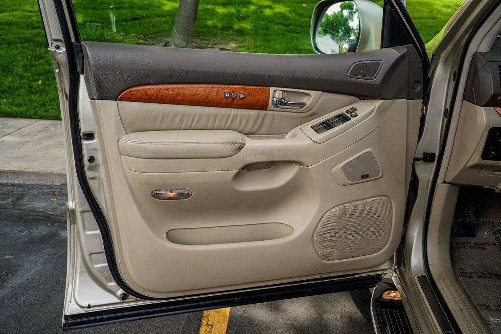 used 2006 Lexus GX 470 car, priced at $14,495