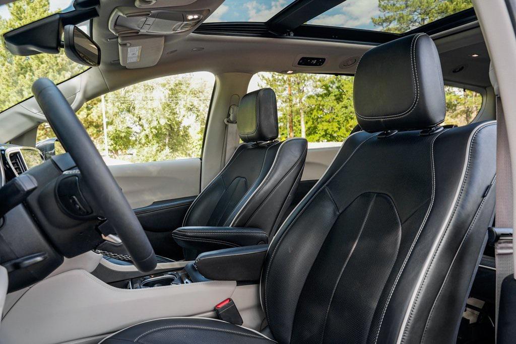 used 2022 Chrysler Pacifica car, priced at $35,995
