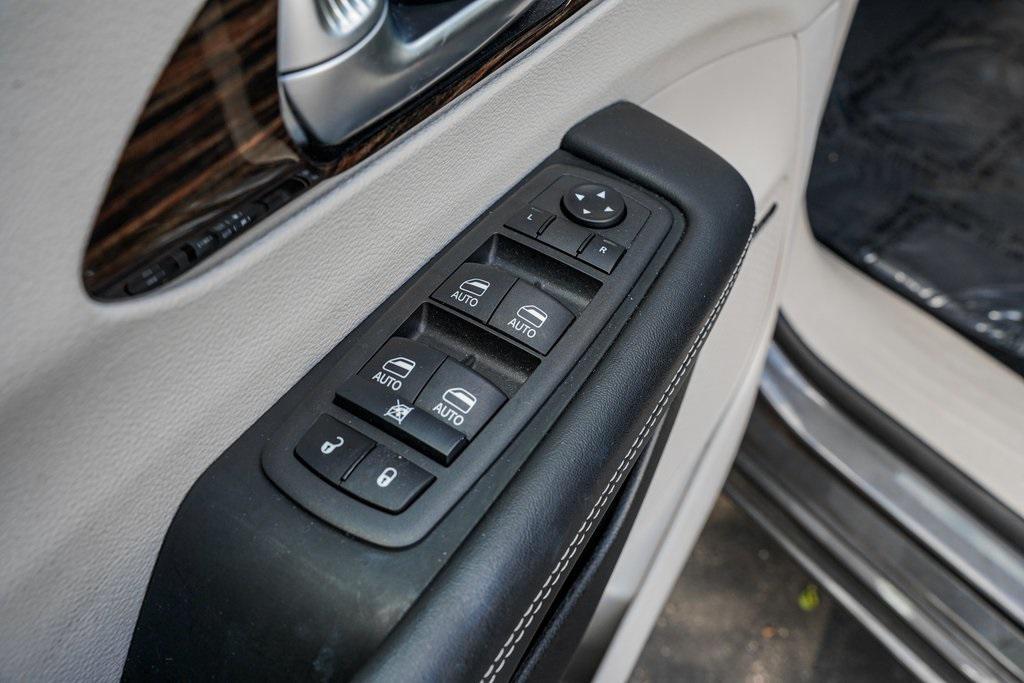 used 2022 Chrysler Pacifica car, priced at $35,995