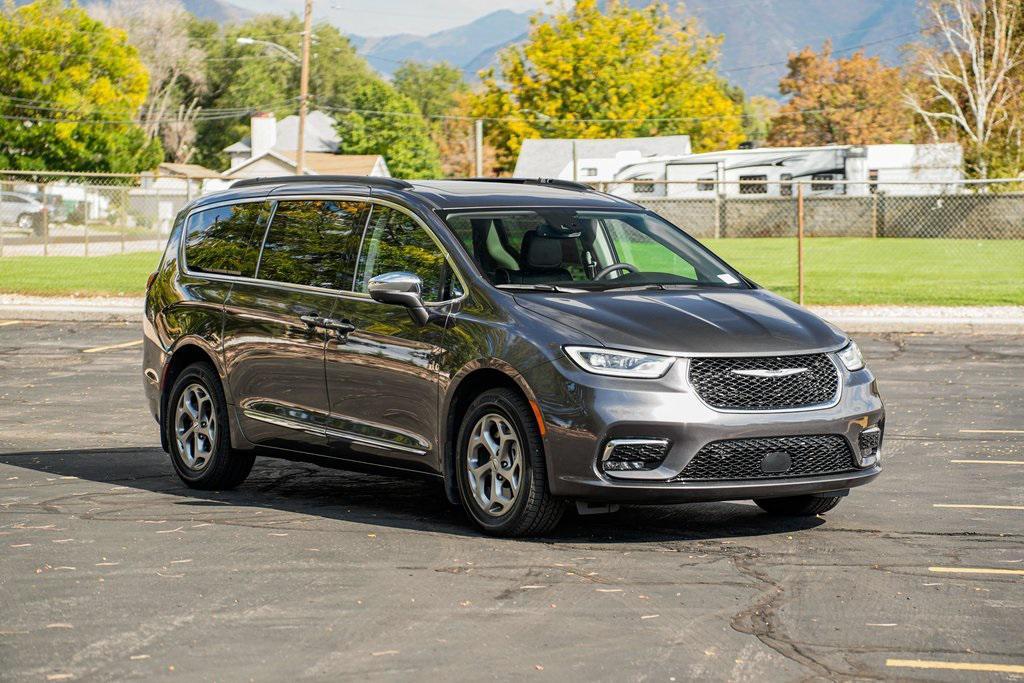 used 2022 Chrysler Pacifica car, priced at $35,995