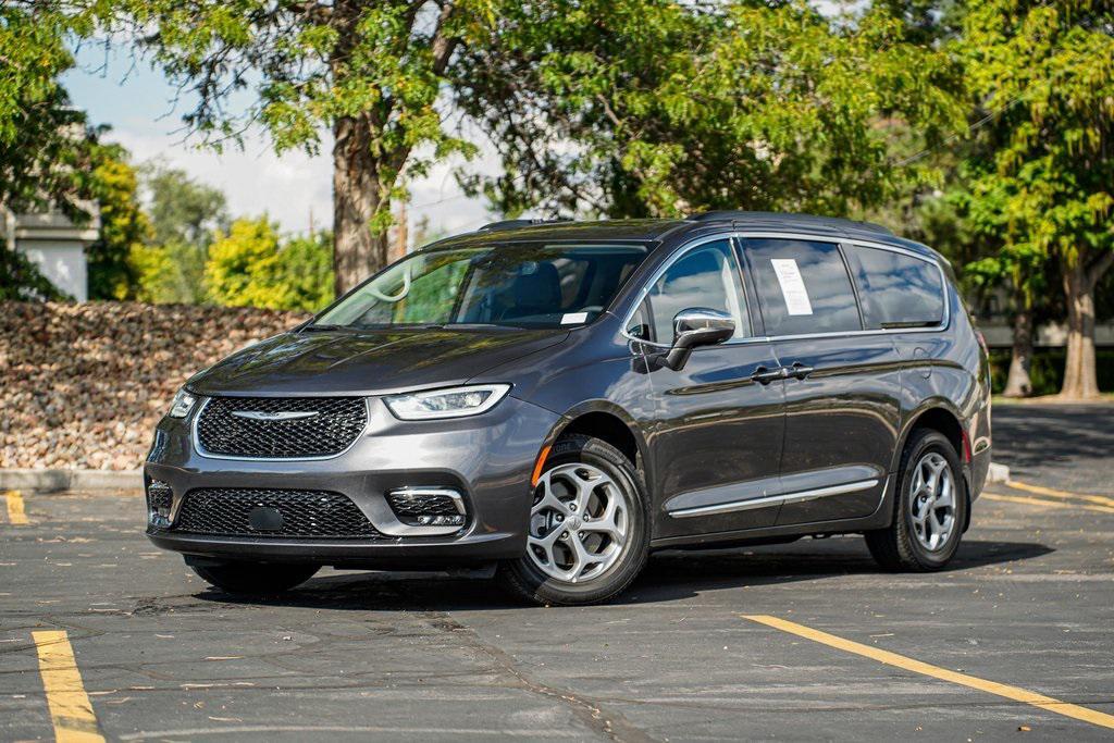 used 2022 Chrysler Pacifica car, priced at $35,995