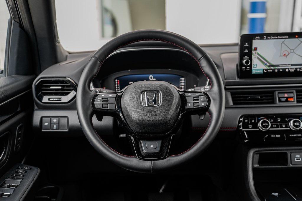 used 2025 Honda Pilot car, priced at $48,695
