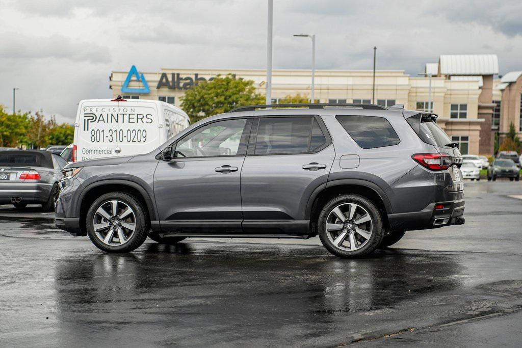 used 2025 Honda Pilot car, priced at $48,695