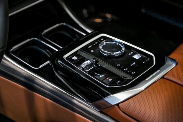 new 2025 BMW 760 car, priced at $151,280