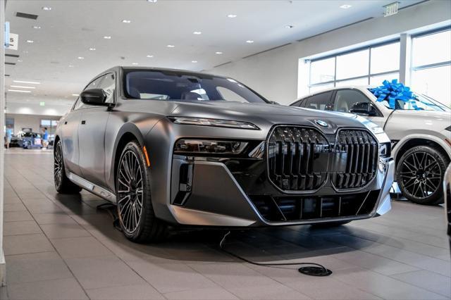 new 2025 BMW 760 car, priced at $151,280