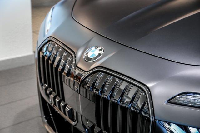 new 2025 BMW 760 car, priced at $151,280