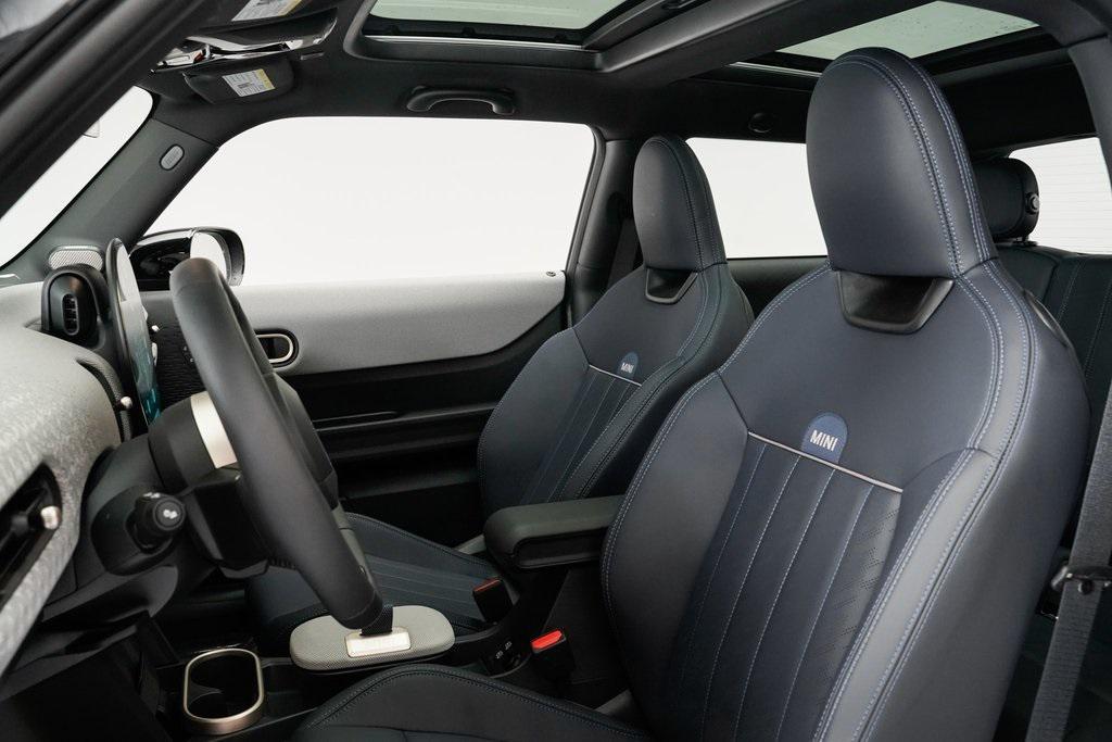 used 2025 MINI Hardtop car, priced at $33,980