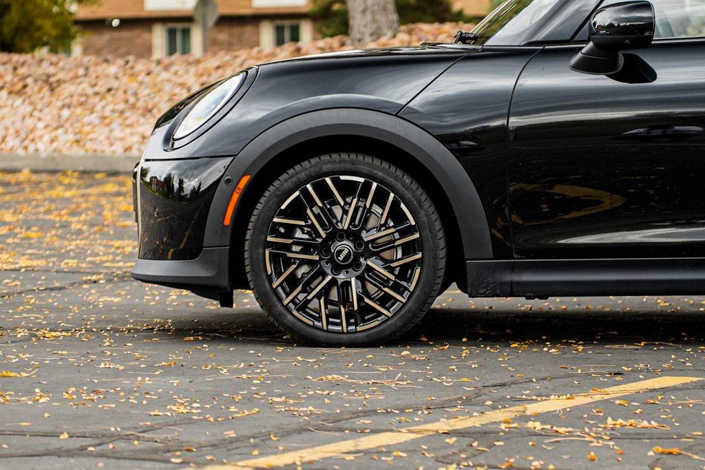 used 2025 MINI Hardtop car, priced at $33,980