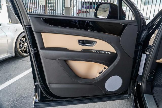 used 2023 Bentley Bentayga car, priced at $164,995