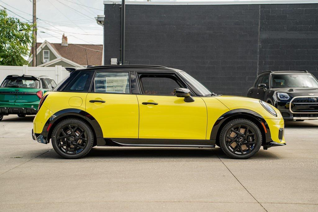new 2025 MINI Hardtop car, priced at $41,510