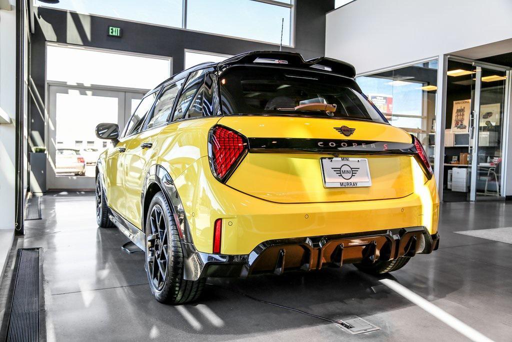 new 2025 MINI Hardtop car, priced at $41,510