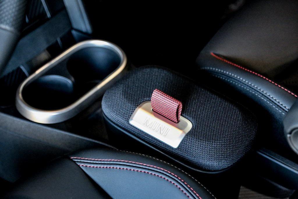 new 2025 MINI Hardtop car, priced at $41,510