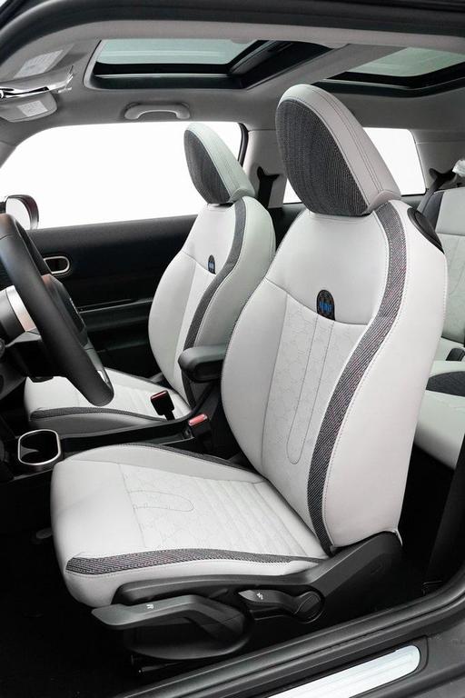 used 2025 MINI Hardtop car, priced at $35,295