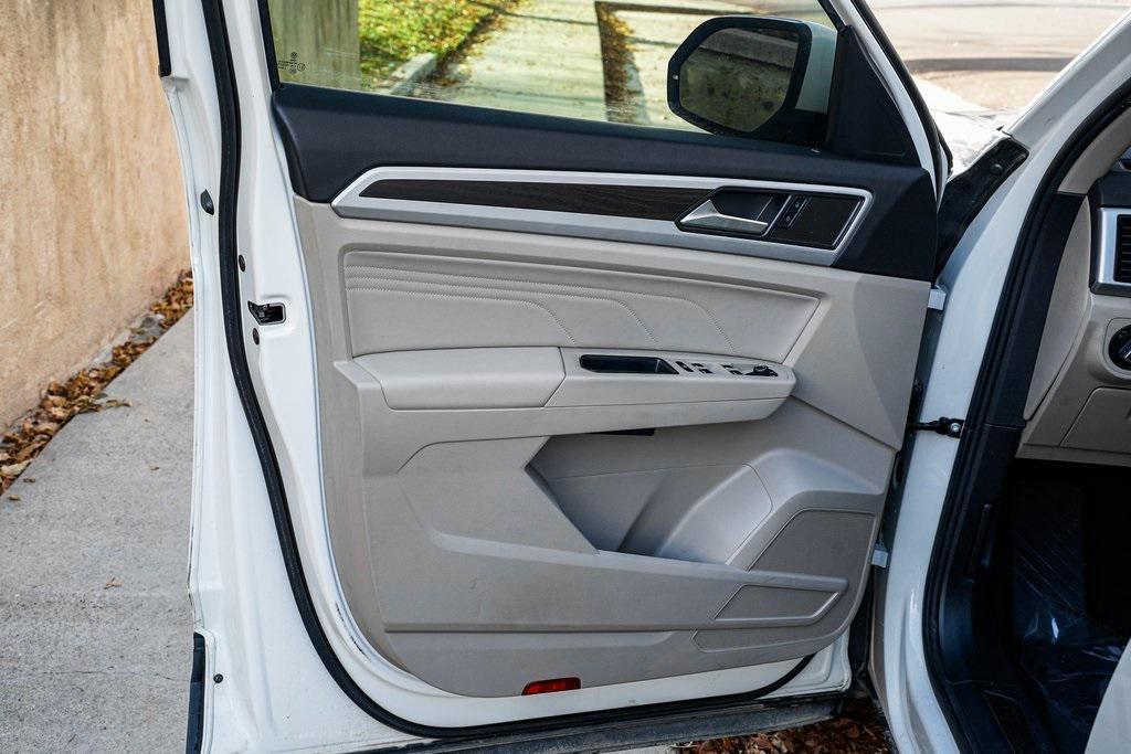 used 2022 Volkswagen Atlas car, priced at $26,995