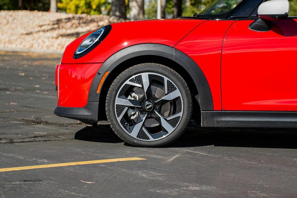 used 2025 MINI Hardtop car, priced at $33,645
