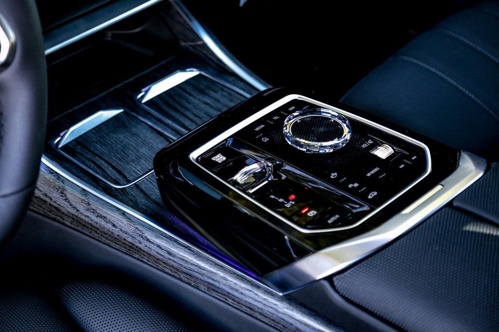 new 2025 BMW 760 car, priced at $140,325