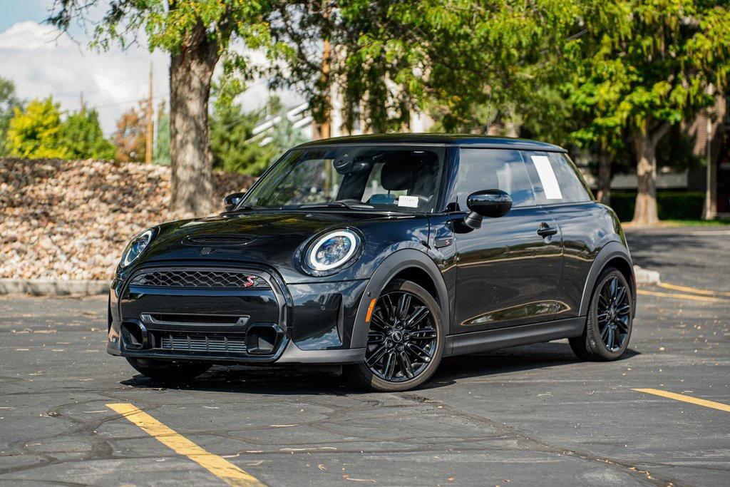 used 2023 MINI Hardtop car, priced at $27,995