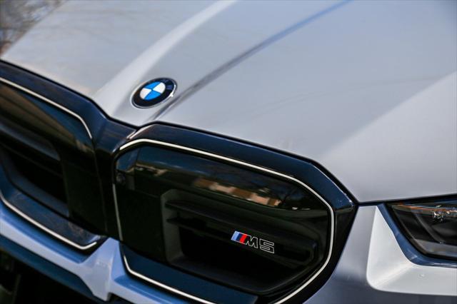 new 2025 BMW M5 car, priced at $131,125