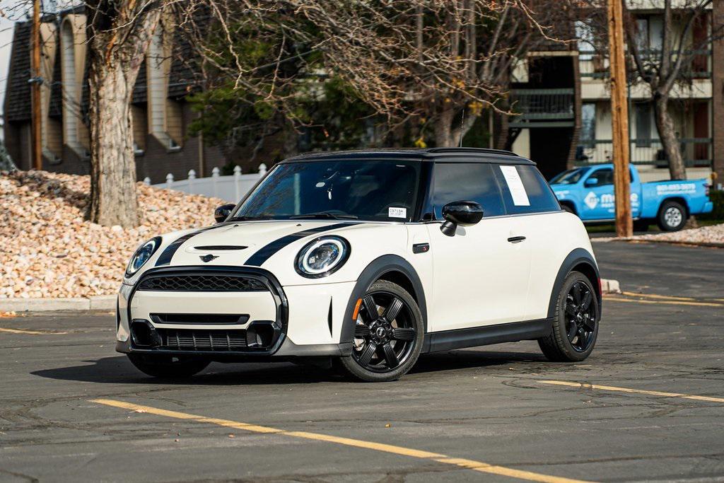 used 2022 MINI Hardtop car, priced at $21,995