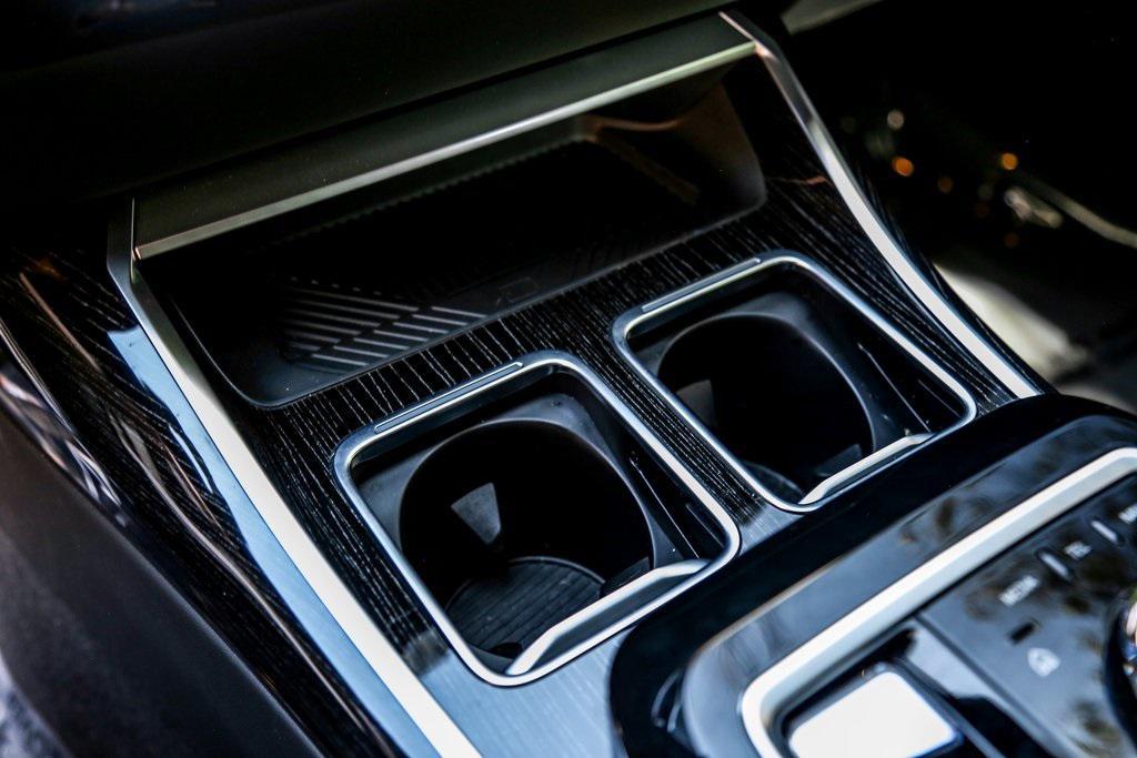 used 2024 BMW i7 car, priced at $87,995