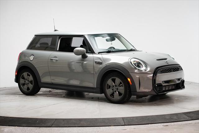 used 2022 MINI Hardtop car, priced at $25,995