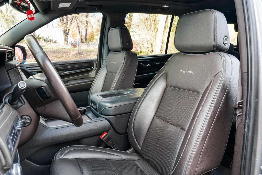 used 2022 GMC Yukon car, priced at $51,995