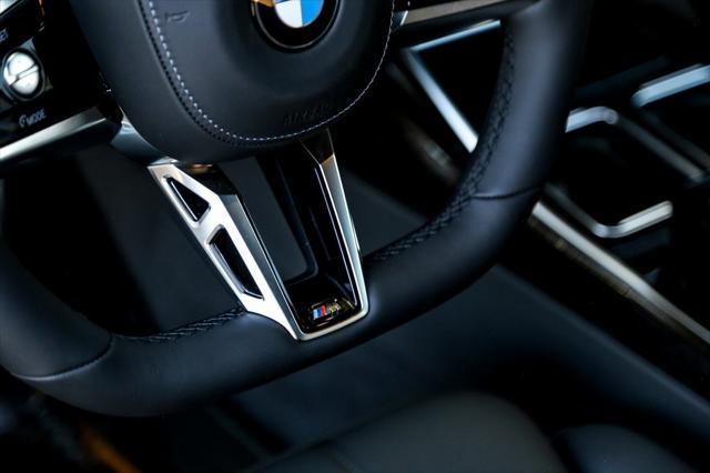 new 2025 BMW 760 car, priced at $151,280