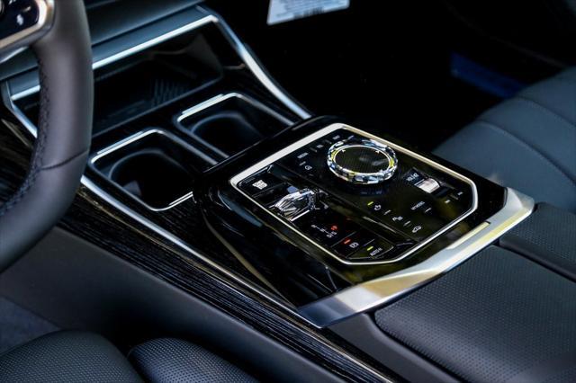 new 2025 BMW 760 car, priced at $151,280