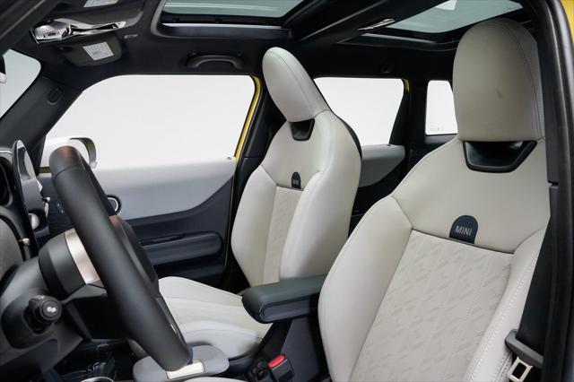 used 2025 MINI Hardtop car, priced at $39,080