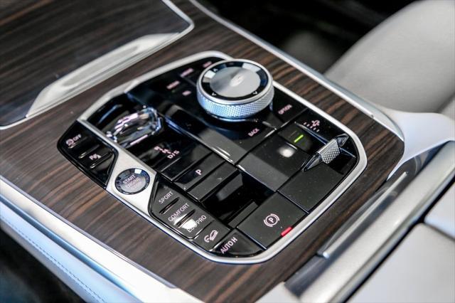 new 2026 BMW X7 car, priced at $108,315