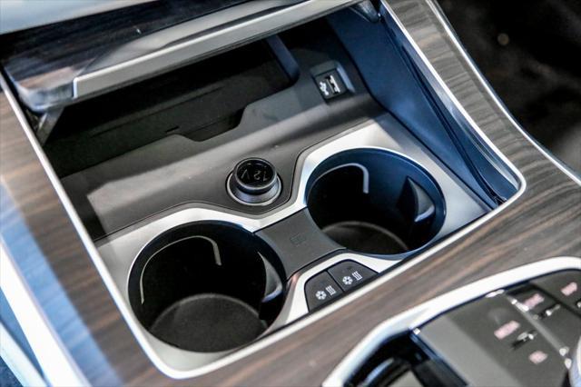 new 2026 BMW X7 car, priced at $108,315