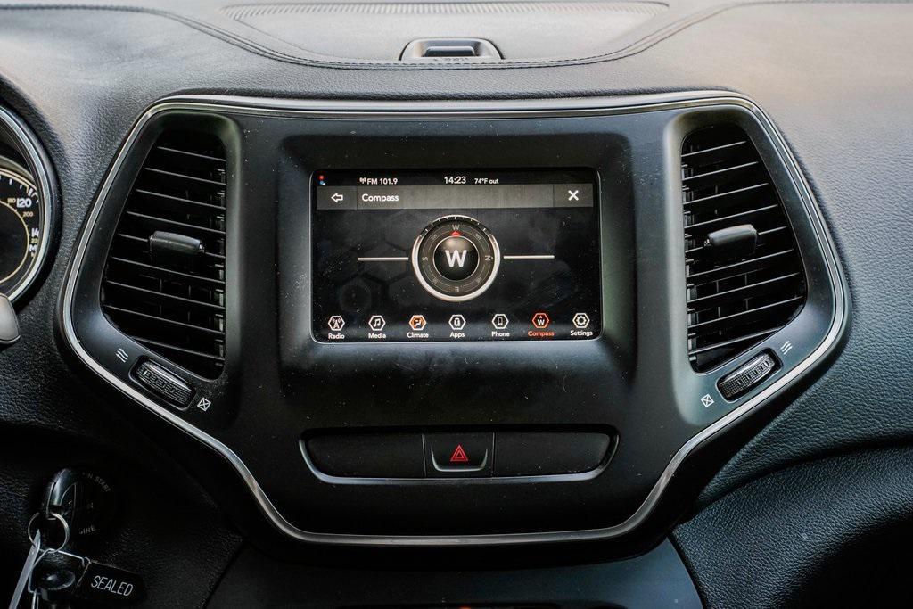 used 2020 Jeep Cherokee car, priced at $13,995