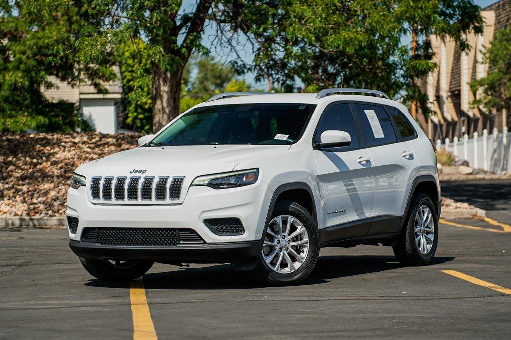 used 2020 Jeep Cherokee car, priced at $15,495