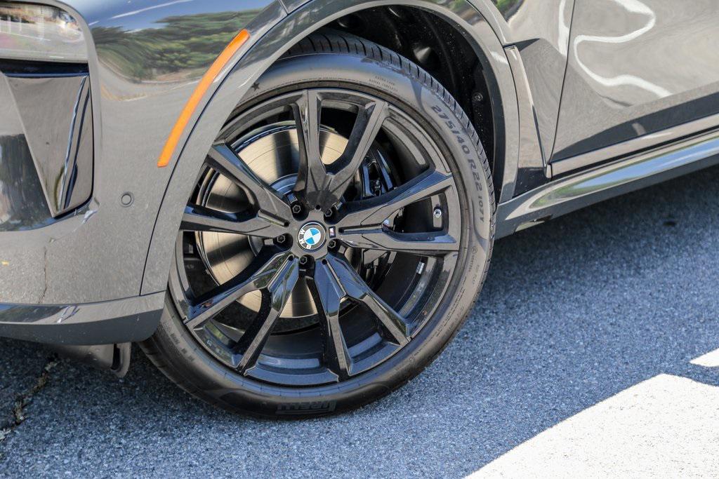 new 2026 BMW X7 car, priced at $106,165