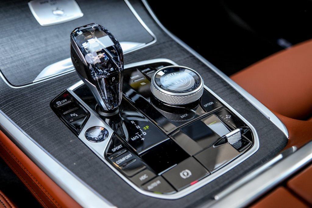 new 2026 BMW ALPINA XB7 car, priced at $165,425