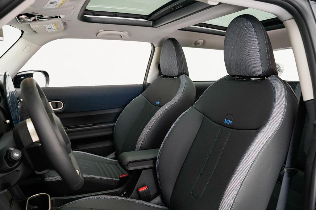 used 2025 MINI Hardtop car, priced at $33,980