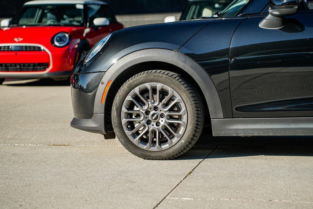 used 2025 MINI Hardtop car, priced at $33,980