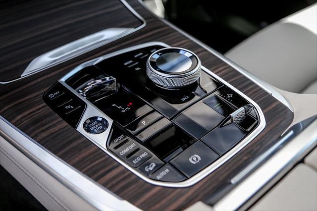 new 2026 BMW X7 car, priced at $128,120