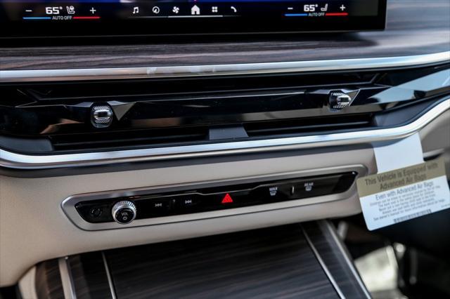 new 2026 BMW X7 car, priced at $128,120