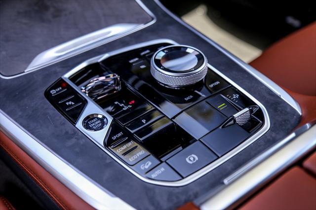 new 2026 BMW X7 car, priced at $130,070