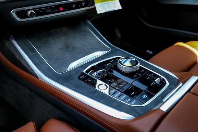new 2026 BMW X7 car, priced at $130,070